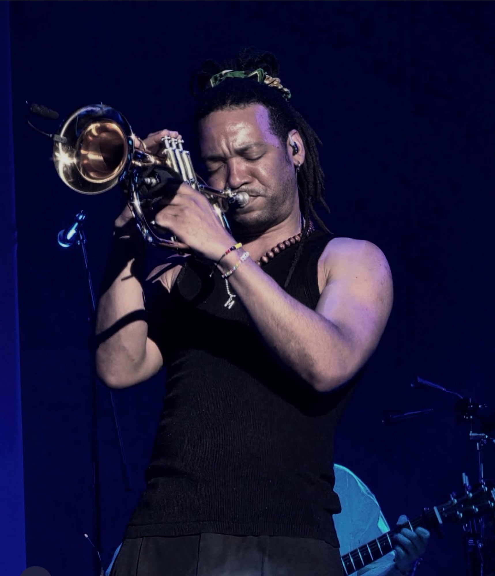 Yuri Hernández live